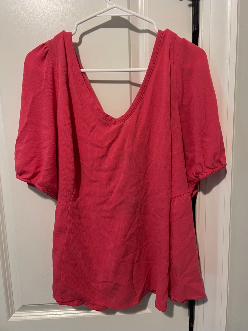 torrid Pink Short Sleeve V-Neck Blouse Shirt w Bow Back Keyhole Detail size 2 2X